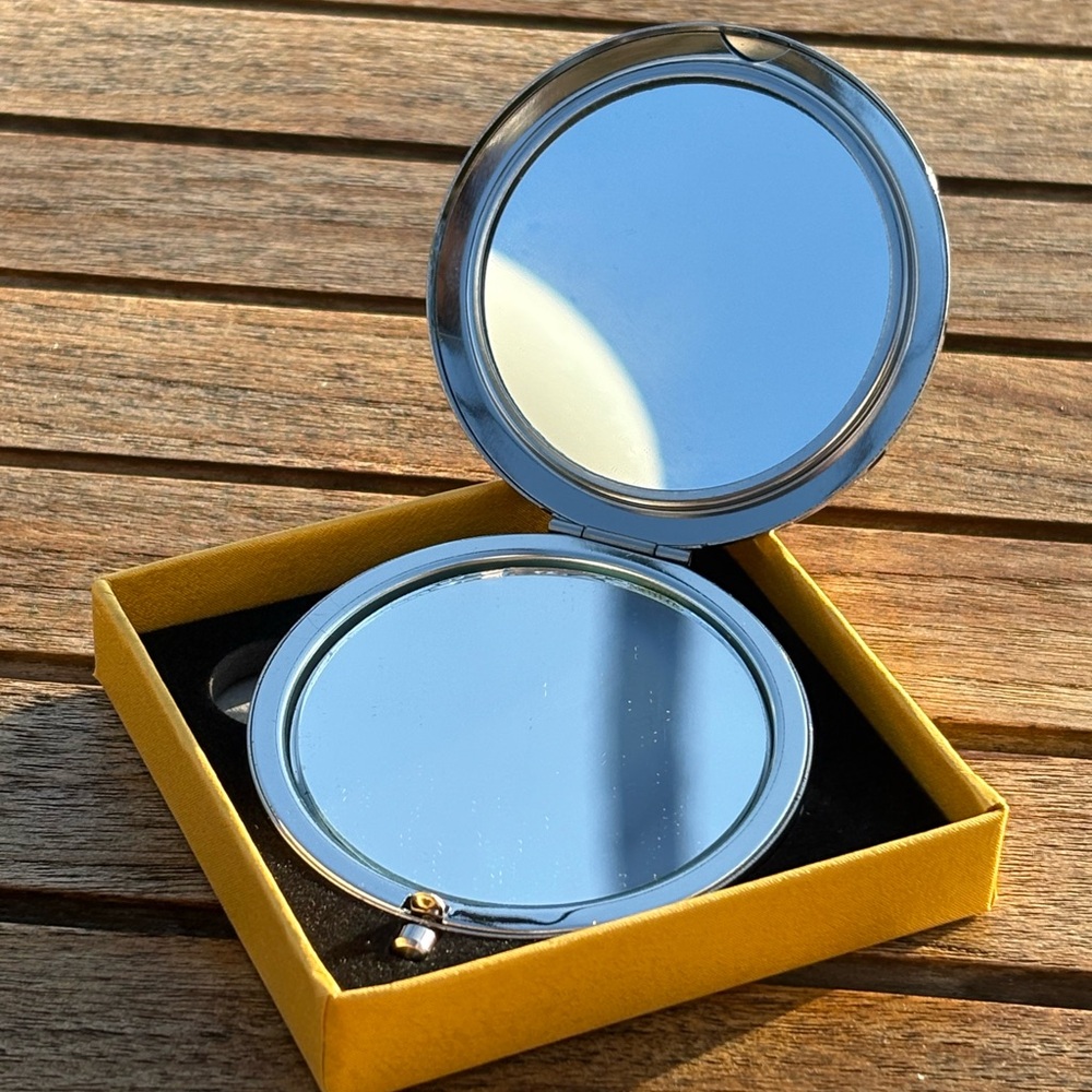 Gold Elephant Compact Mirror | From Thailand | Packaged in Box - Picture 3 of 5
